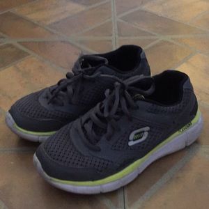 Shoes Sketchers “flex” boys size 1